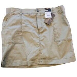 Lee Skort Women's 18 M Mid Rise Lichen Green Button Zip Pocket NWT